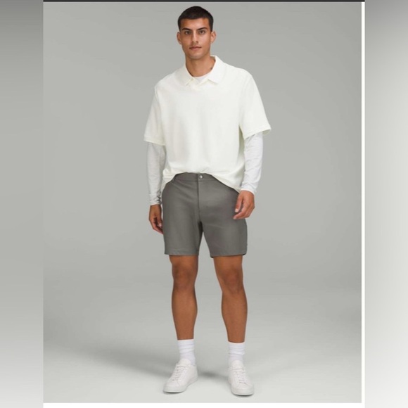 Lululemon mens green shorts EUC size 30 - Picture 1 of 11